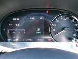 メーターに、様々な車両情報を表示してくれる、ディスプレイがついています。