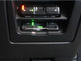 【ETC車載器】ビルドイン型で見た目もすっきりです!運転席の足元にございます。料金所での手間を解消します。通行券を取る際幅寄せに気を使う必要もありません。