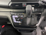 オートエアコンで快適な車内温度を演出してくれます!