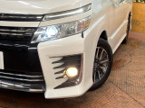 【LEDヘッドライト】悪天候や夜間走行時も良好な視界を確保し安心して運転できる高輝度LEDヘッドライトを装備!点灯速度が早く、消費電力も抑えられています。