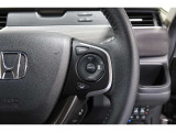 Hondaセンシングの機能のひとつ、アダプティブクルーズコントロール付!アクセルから足を離しても設定したスピードと前車との車間を保ち走行してくれます!車線維持もアシスト☆高速道路で疲労軽減ですね☆