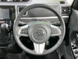【ステアリングスイッチ】運転中、前方から目線をそらすことなく、オーディオ等の操作が可能な便利機能!安心&快適なドライブを演出してくれます♪