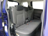 『2列目シート』にもスライド機能が付いているので、乗られている人数や載せるお荷物で調整が出来て便利ですね!