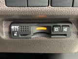 いまや快適なカーライフに欠かせないETCが付いています。