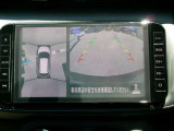 アラウンドビューモニター搭載!クルマを上空から見下ろしているかのような映像で、スマートに駐車でき、周囲の安全をひと目で確認できますね(^^)