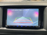 【バックモニター】駐車時に後ろの映像がナビゲーションにうつるので駐車がらくらく★車庫入れが心配な方もバックモニターで安心★