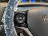 【ステアリングリモコン】ステアリングにオーディオ調節可能なスイッチが装備されていますので運転中でも視線をそらさずにオーディオの調節が可能です!