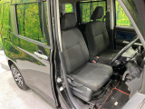 運転席シート廻りは使用感も少なく、良好な状態となっています。丁寧に使われていたことがよくわかりますね。
