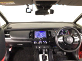 【前方視界】開放的な前方視界!運転がしやすく疲れにくいです♪窓が大きく、見通しがとっても良いおクルマですよ♪