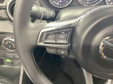 運転席廻りの様子です。ハンドルスイッチで純正オーディオの基本操作等も可能です☆