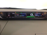 メータは先進的なデジタルメーターを採用!ゆっくりと数字が動くのでとても見やすく表示されます!続可能距離等の情報やHonda SENSINGの注意・警告も表示します!