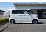 いつもドライバーを見守ってくれる目に見えないパートナー ホンダセンシング。常に「単眼カメラ」と「ミリ波レーダー」で周囲の状況を認識しドライバーをサポート。運転がもっと安心にもっと快適になります。