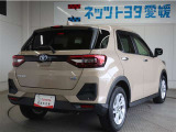広々とした車内空間に優れた燃費性能。更にデザインも上質で人気のお車です!