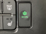 ★ECONスイッチ★ エコドライブを加速しよう!スイッチをONにすると、運転の仕方によるロスを抑え込み燃費をよくするようクルマが頑張ります(*^ー^*)燃費向上にチャレンジ♪