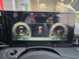 デジタルメーターと今現在の充電などの状態が見れる12.3インチカラーディスプレイ搭載