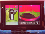 アラウンドビューモニター付きですので、車庫入れも楽々です。