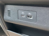 USB電源ソケットが装備されており便利です。