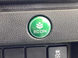 【eコンスイッチ】低燃費運転をサポートするECONモード。スイッチをONすると、エンジンやトランスミッション、A/Cなどを協調制御し、燃費の向上に貢献。エコドライブの効果を高めます。