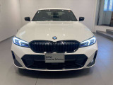BMW代表的な特徴のキドニーグリル。BMWのすべてのモデルに採用され、BMWらしさを強調しております。