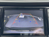後方確認に便利なバックモニターが付いて安心です