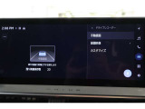 前後ドライブレコーダー搭載。車載カメラの映像を内蔵メモリーに録画。別のカメラを後付けすることなく前後映像を記録できます。録画した映像はディスプレイの大画面ですぐに再生、確認できます。