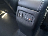 【リヤUSB電源】リヤシートベルト警告灯