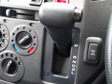 オリックス認定中古車は厳選した上質な車輌のみをお届け致します。全車にプロの職人による徹底した内外装の清掃、磨き上げております。