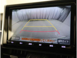 バックガイドモニターで、後方を確認しながら安心して駐車することができます。運転初心者も熟練者も必須の機能ですよ!