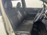 車を運転する際には運転席の存在は欠かせません。しっかりとチェックしたいポイントですね。