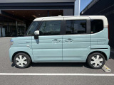 オフブルーとルーフのホワイトの2トーンがおしゃれな一台です!