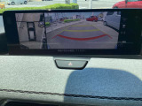 ・360&deg;ビューモニターを搭載しています。コーナーセンサーと合せてお使いいただくことで、安全、安心にお車の取り回しを行っていただけます。