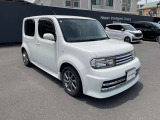 人気のグレードのお車ですので、お問い合わせはお早めに。