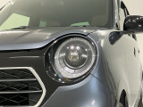 LEDヘッドライトは、点灯の瞬間から最大光量を発揮し、突然暗くなるトンネルなどでの安定感を高めます。