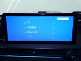 ディスプレイオーディオを装備。スマホとクルマをつなぐことで、これまでのナビに加えて、いろいろなサービスが楽しめます。