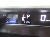 様々な運転情報を見やすく表示。
