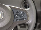 Hondaセンシングの機能のひとつ、アダプティブクルーズコントロール付!アクセルから足を離しても設定したスピードと前車との車間を保ち走行してくれます!車線維持もアシスト☆高速道路で疲労軽減ですね☆