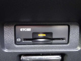 音声案内タイプETC2.0装備☆ビルトインタイプのETCですので、インテリアの邪魔をしません!ETCがあれば、キャッシュレスで料金所をノンストップで通過できます。