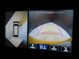 360&deg;モニターが標準装備されておりますので、細い道や狭い駐車場でもラクラク♪ 視認性もバッチリです。