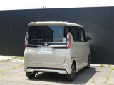 当社は全車、無料の「ワイド保証」付き。さらにプラス1年、2年の保証延長をご希望される方には有料で用意してます。全国2000以上の日産サービス工場がご愛車をサポートしてくれます。安心