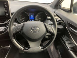 見通しのよいすっきりとした視界で、誰でも運転しやすいです。運転のしやすさは疲れにくさにも繋がりますよ♪