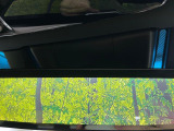 【デジタルインナーミラー】後席の大きな荷物や同乗者で後方が確認しづらい時でも安心!カメラが撮影した車両後方の映像をルームミラー内に表示。クリアな視界で状況の確認が可能です!