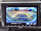 後方確認はバックカメラにお任せ♪後退時に便利で、駐車が楽になります♪