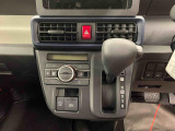 群馬ダイハツでは、安心してお乗りいただけるようにすべての車に検査・クリーニングを実施しています。