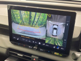 【パノラミックビューモニター】専用のカメラにより、上から見下ろしたような視点で360度クルマの周囲を確認することができます☆死角部分も確認しやすく、狭い場所での切り返しや駐車もスムーズに行えます。