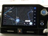 トヨタ純正10.5インチディスプレイオーディオ(コネクティッドナビ対応)&バックカメラが装備されているので、普段の使い勝手もロングドライブも快適です。