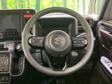 【純正革巻きステアリング】上質な革を使用することで、手にしっかり馴染みとても運転しやすいハンドルです♪