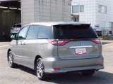 明るく広々、落ち着いた店内では、中古車のご検討・ご購入のほか、携帯電話(au)の購入等、様々なご相談に幅広く応えていきます♪