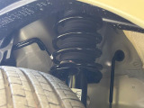 お車を安心してお乗りいただく為には、足回りの定期点検が欠かせません。サービスサポート(有償保証)では無料点検もご提供しており、安心のカーライフをお過ごしいただけるサポート体制が整っています。