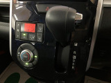 センターパネルにシフトがあるので、お足元も開放され広々とご利用していただけ、左右の移動も楽々です( &acute;&forall;&lsquo; )