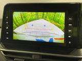 【バックカメラ】駐車時に後方がリアルタイム映像で確認できます。大型商業施設や立体駐車場での駐車時や、夜間のバック時に大活躍!運転スキルに関わらず、今や必須となった装備のひとつです!